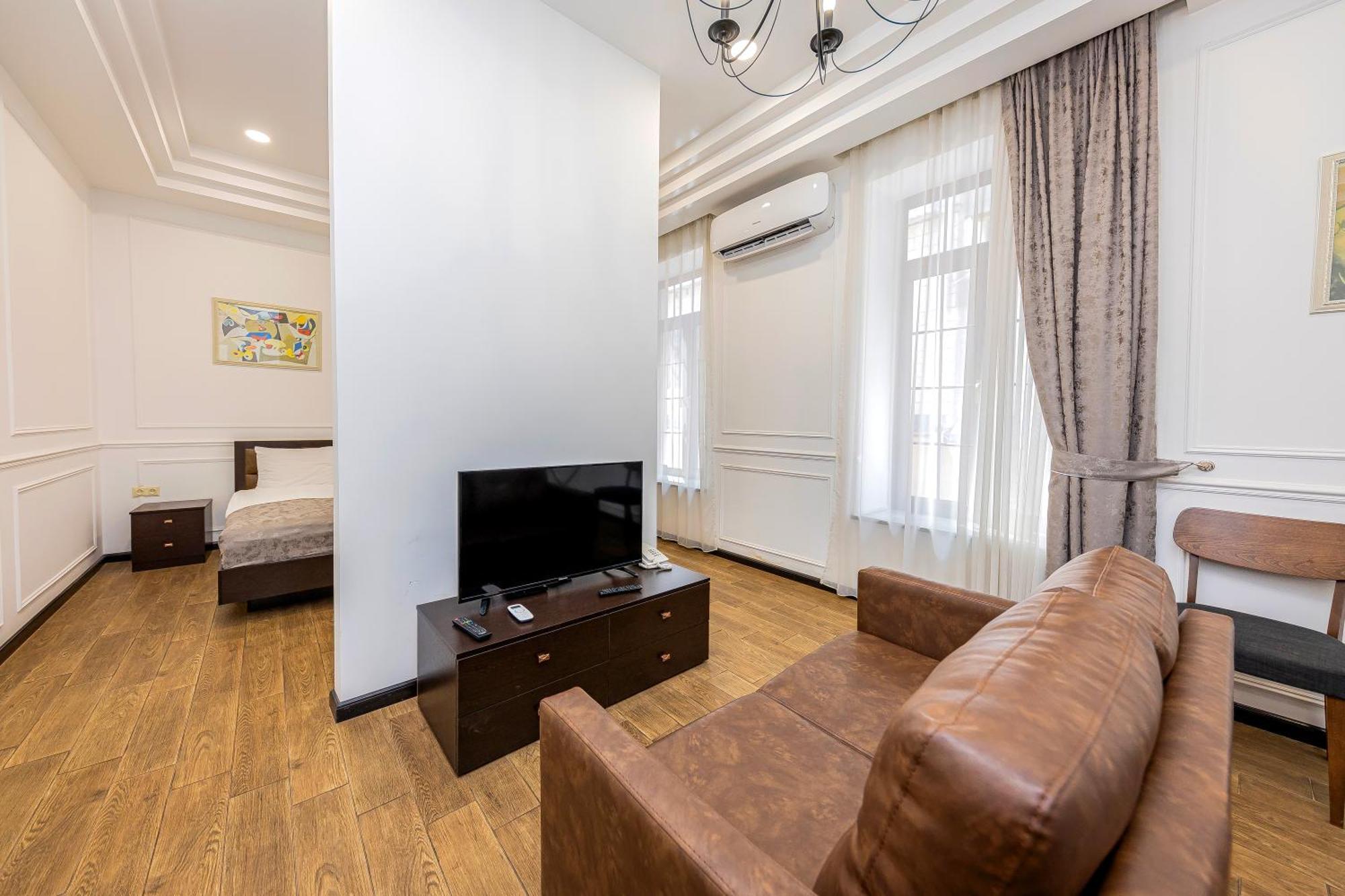 Boutique Living Hotel Ереван Экстерьер фото