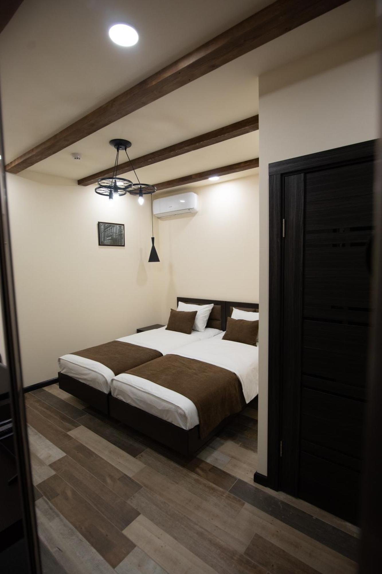 Boutique Living Hotel Ереван Экстерьер фото