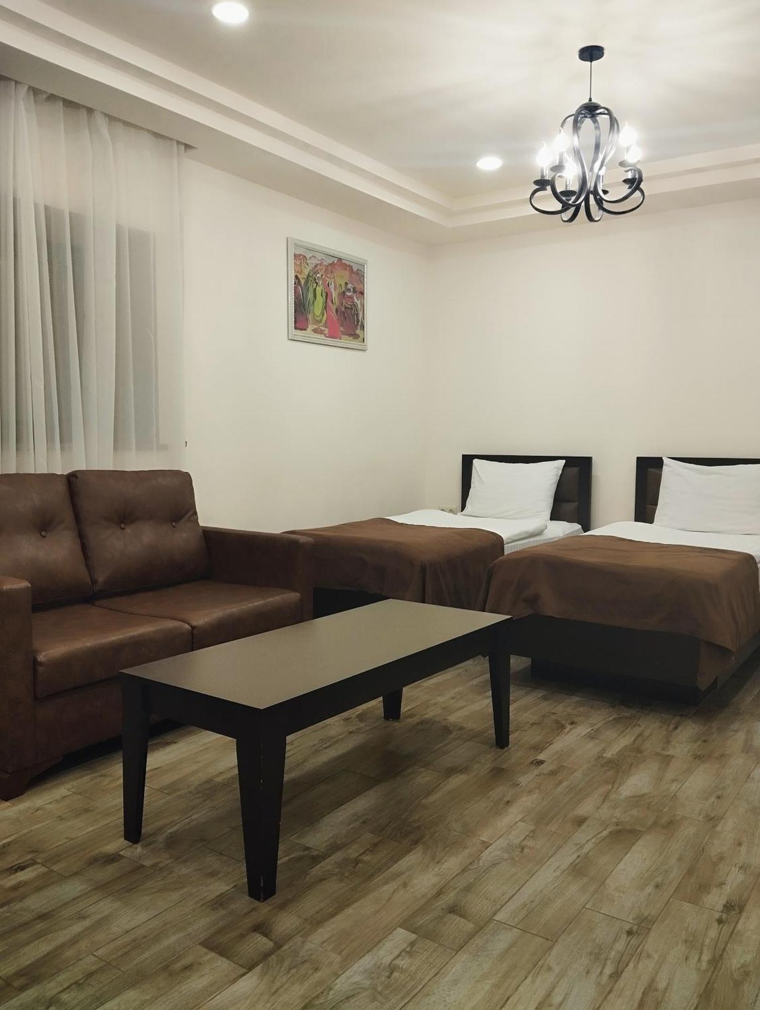 Boutique Living Hotel Ереван Экстерьер фото
